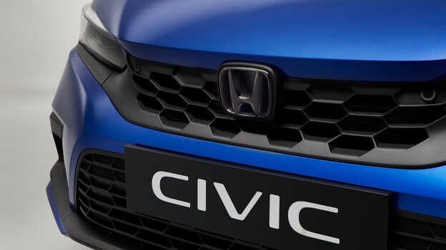 Honda Civic e:HEV med Iluminate Titanium-pakke,