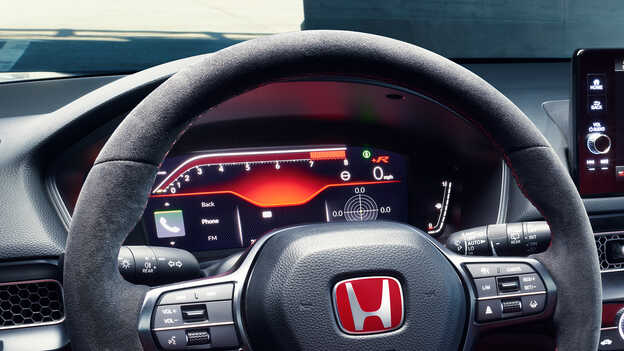 Nærbillede af Honda Civic Type R multiinformationsdisplay.