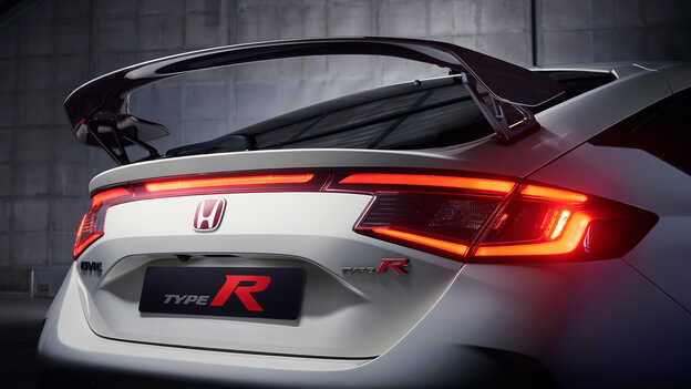 Nærbillede af Honda Civic Type R aerodynamisk spoiler.