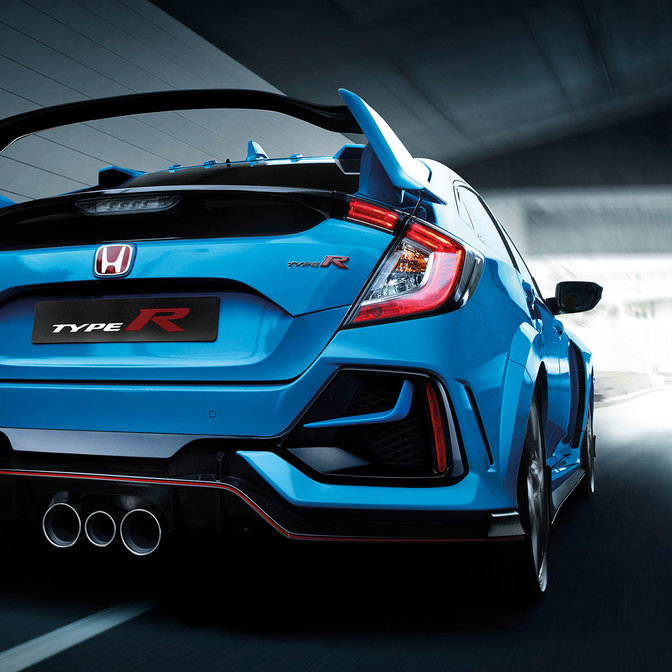 Honda Civic Type R udvendig, set skråt bagfra.