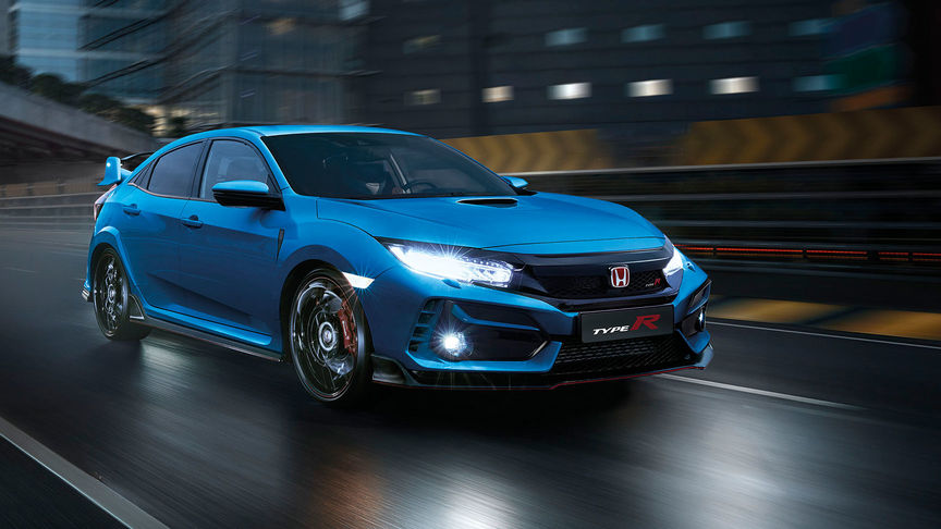 Honda Civic Type R GT på sporet, set skråt forfra