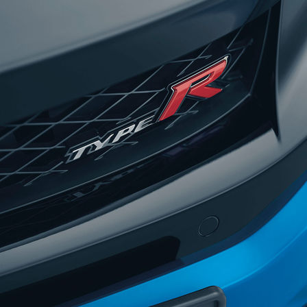 Nærbillede af Civic Type R's lavt siddende aero-spoiler.
