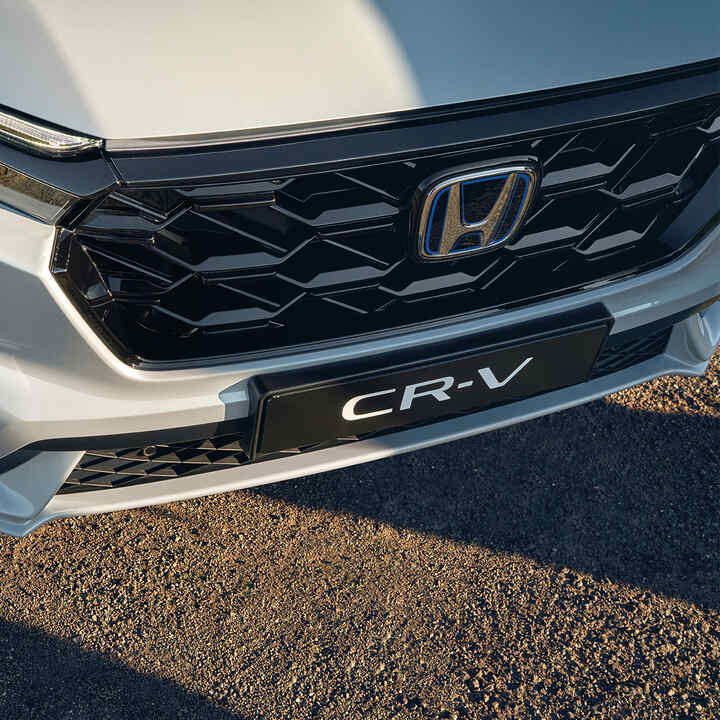 Nærbillede bagfra af Honda CR-V Plug-in Hybrid SUV.