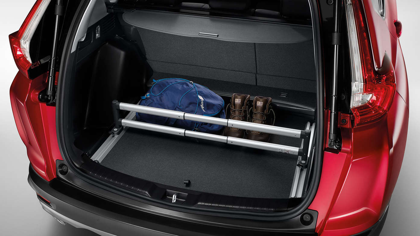 Honda CR-V med premium bagagerumsinddeler, set bagfra.