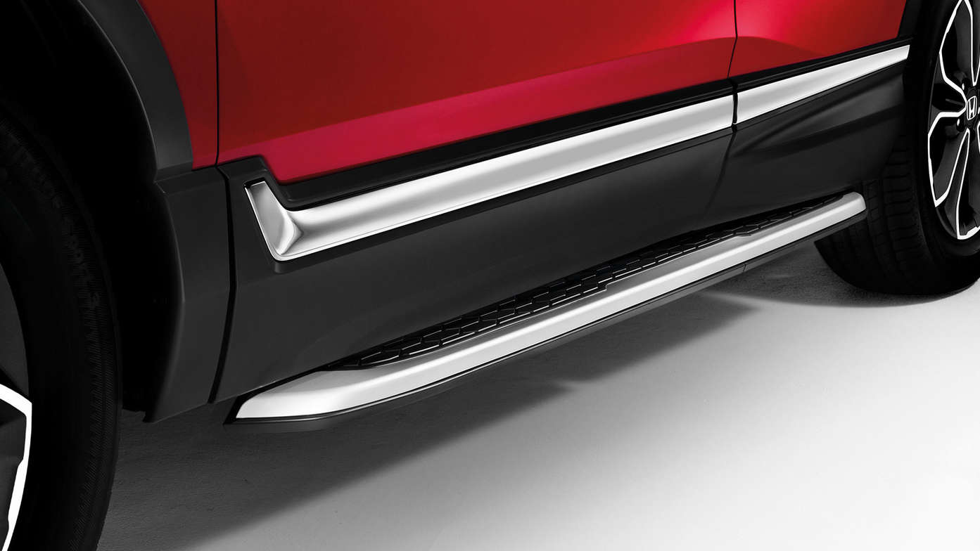 Nærbillede af Honda CR-V Hybrid, sorte trinbrædder.