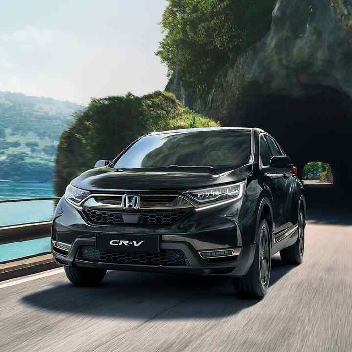 Honda CR-V Hybrid, set skråt forfra