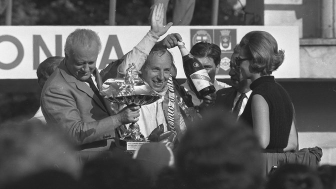 John Surtees ved vores anden Formel 1-sejr på Monza.