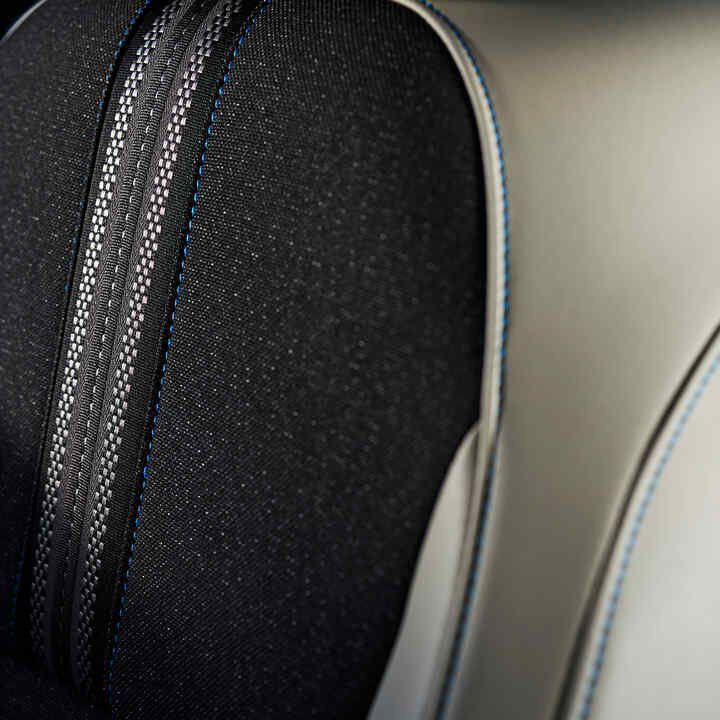 Nærbillede af sædesyningsdetalje i HR-V. 