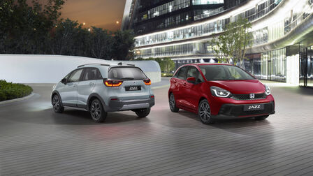 Honda Jazz Hybrid set skråt forfra
