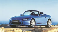 Honda S2000, set skråt forfra.