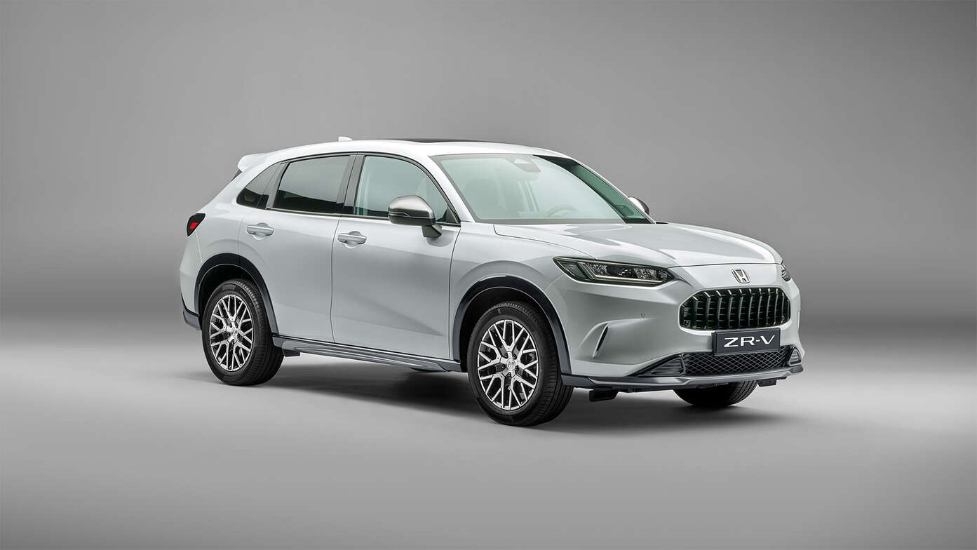 ZR-V Aero Pack set skråt forfra