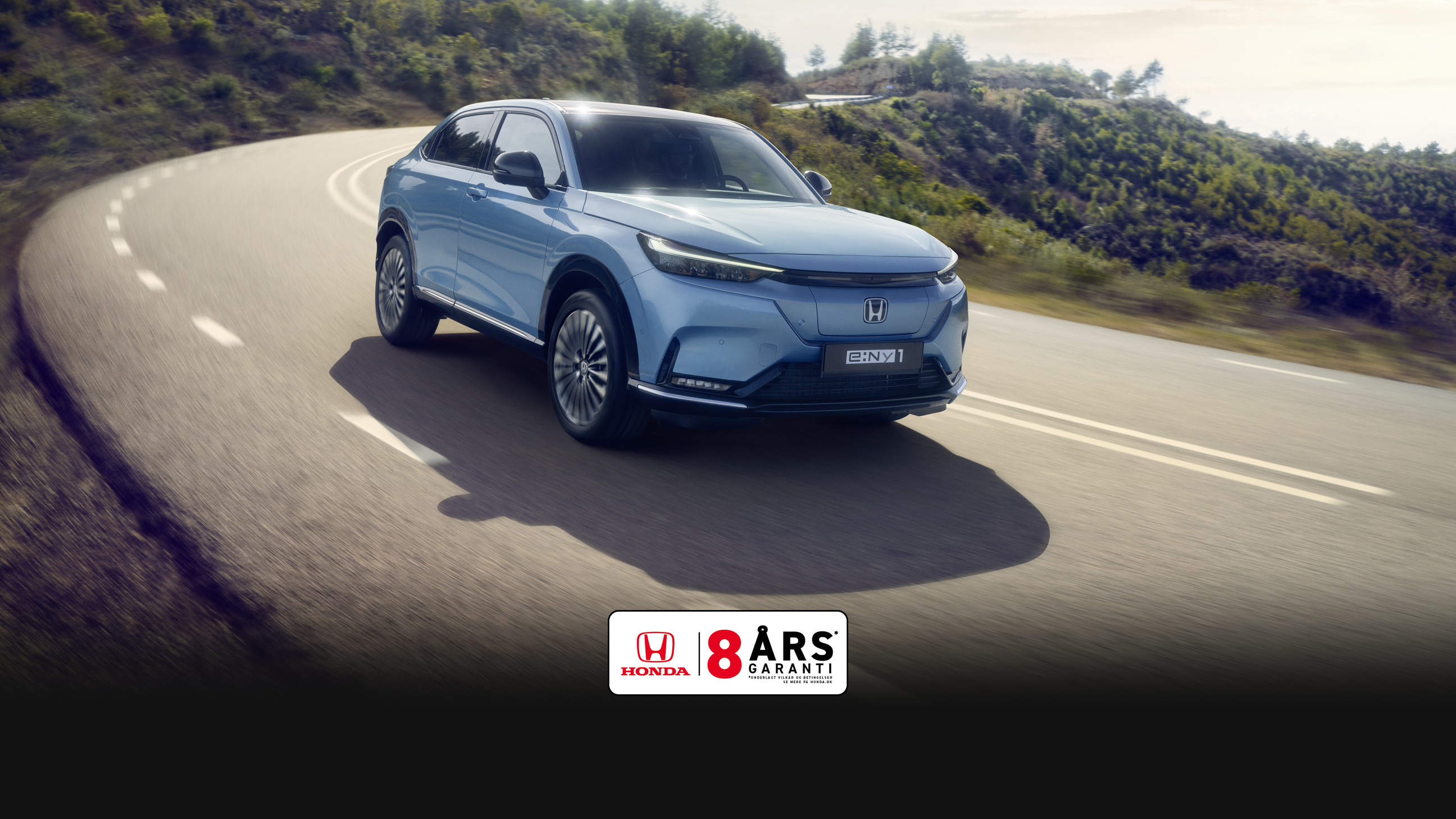 En blå Honda e:Ny1 Advance Edition